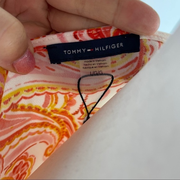 Tommy‎ Hilfiger Women's Sleeveless Top - Picture 3 of 7